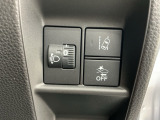 ドライバーへ逸脱の危険を知らせ車線逸脱を回避するようステアリング操作を支援してくれる路外逸脱抑制機能、ブレーキの補助操作を行い減速して衝突被害を軽減する衝突軽減ブレーキ付きです!