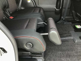 オットマンが付いてます