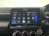 社外SDナビを装着しています。CD、DVD再生/Bluetooth(ブルートゥース)接続/フルセグ視聴、ミラーリングなど使用できます。