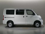 スライドドアで荷物の乗せ降ろしが楽ちんです!