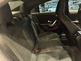 車両は屋内展示しておりますので天候に関係なくごゆっくりコンディションご確認頂けます。車両を倉庫へ保管している場合が御座いますのでご来店前に在庫確認頂けると幸いです。TEL072-784-8800
