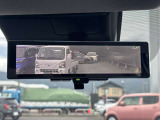 インテリジェントルームミラーで後方の視界をしっかり確保できます。後席に人や荷物が乗っていても安心です☆