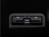 装備されているビルトインタイプのホンダ純正ETC車載器です。セットアップしてからご納車致します。ETCカードを差し込めば高速道路の出入り口ゲートを楽々通過出来ます。