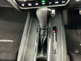 オートマチックシフトレバーは、手になじみ操作しやすい形状で安全運転にもつながります♪