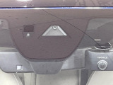【スマートブレーキサポート】走行中に前方の車両等を認識し、衝突しそうな時は警報とブレーキで衝突回避と被害軽減をアシスト。より安全にドライブをお楽しみいただけます。