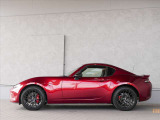 神戸マツダ神戸西インター店は、通常ディーラー+&alpha;の次世代型店舗としてROADSTER EXPERIENCE SPACEの冠を掲げ、「いつでも・誰でも・気軽に会いに行ける」ロードスターUカー専門店。
