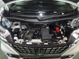 660ccターボ+マイルドハイブリッド。エンジンルームの状態を確認できます。