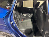 後席もしっかりとスペースを確保しているのでゆったりとご乗車できます♪