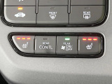 【シートヒーター】寒い日に重宝するシートヒーター!エアコンより早く温まってくれるので寒がりの人も安心ですね♪エアコンの温風は乾燥するから苦手、という方にもをおすすめです。