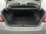 【トランク】開口部の大きなバックドアですので、荷物も積み下ろしがラクラクで行えます!