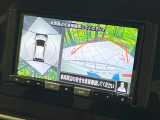 【アラウンドビューモニター】専用のカメラにより、上から見下ろしたような視点で360度クルマの周囲を確認することができます☆死角部分も確認しやすく、狭い場所での切り返しや駐車もスムーズに行えます。