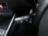 アダプティブクルーズコントロール機能搭載。前方の車両の速度に合わせて車間距離を一定に保ち、自動的にアクセル・ブレーキを調整します。
