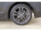 純正17AW!タイヤサイズは215/45R17になります♪