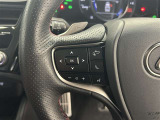運転中、オーディオの操作をしてて、ハッとしたことはありませんか?ステアリングスイッチは、運転中でもハンドルでオーディオの操作が可能です。安全なドライブをサポートします。