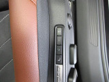 シートメモリー機能でございます。設定した座席位置を記憶させることができ便利です☆