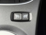高速道路などで定速走行する際、アクセル操作から開放させてくれるクルーズコントロールを装備。安心のスピードリミッター機能も付いてます。