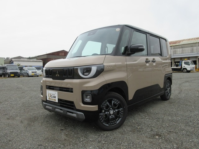 デリカミニ T プレミアム デリマル パッケージ 4WD 