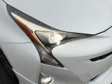 【オートライト】車外の明るさを検知して、自動的にヘッドライトを点灯してくれます♪トンネルを走行する際にも、自動的に点灯してくれて便利な装備の1つです♪