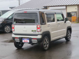 燃費の良いアイドリングストップ付きです。ハイブリッド車の4WDは燃費も良く快適な走行です。これからの雪が降るシーズンも運転も安心です。