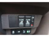 運転席に居ながら両側パワースライドの開閉ができます!