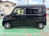 左側はピラーレスになっていて開口部が広く荷物の出し入れなどが楽になりとっても便利ですよ♪