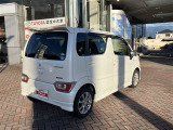 斜め後ろ