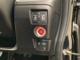 【両側電動スライド】スライドドアは両側電動スライドドアになっております。運転席からの開閉も出来、リモコンキーでも離れたところから開閉出来ますので大変便利な装備です。