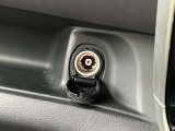 電源ソケット付いてます。