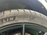 タイヤサイズ215/40R18