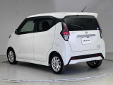 【ワイド保証】日産販売店の中古車には、無料で保証が付いています。走行距離無制限で、無料保証期間は1年間から。品質に自信があるから実現した、日産ならではの保証です。