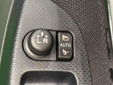 電動格納ミラー付き!ボタン一つで、ドアミラーを収納できますよ!