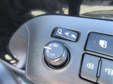 駐車時や狭い道でのすれ違い時に気を使うミラー。電動格納式ドアミラーはそんな時に便利です。