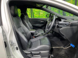 運転席シート廻りは使用感も少なく、良好な状態となっています。丁寧に使われていたことがよくわかりますね。
