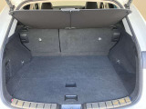 間口の広いトランク。積み下ろしも楽々です。買い物した荷物もたくさん積めますね♪
