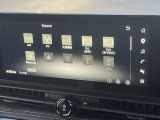 様々なオーディオソースがございます。運転中に好きな音楽を聴くことが可能です。