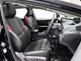 パワーシート搭載。微妙な調整が手軽にでき、適切なポジションで運転することが可能です。