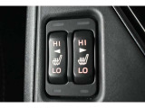 運転席・助手席シートヒーターが付いていますエアコンの暖房よりも早く体が温まるため、冬場の快適性が非常に高まります。