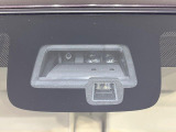 【スズキ セーフティサポート】走行中に前方の車両等を認識し、衝突しそうな時は警報とブレーキで衝突回避と被害軽減をアシスト。より安全にドライブをお楽しみいただけます。