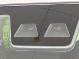 【スマートアシスト】走行中に前方の車両等を認識し、衝突しそうな時は警報とブレーキで衝突回避と被害軽減をアシスト。より安全にドライブをお楽しみいただけます。