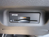 高速道路必須アイテムのETC装備です。最近はスマートインターチェンジも増えてきたので便利ですね。