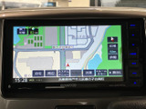 周辺の道路や施設が画面に表示され、現在地周辺を確認しながら目的地探しに活用できます。縮尺や表示切替の案内も見やすく、日常のお出かけをサポートします。