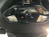 BMW SOSコール エアバッグが展開するような深刻な事故が発生した場合、車両からSOSコール自動的に発信するシステムです。※3G回線終了に伴い使用できないモデルがあります