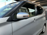 対向車からの視認性も良くスタイリッシュなウインカードアミラー