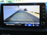 リアワイドカメラシステム!従来の視野に加えて、後方側方を約180&deg;まで見えるワイドビューと、後方を真上から見たような視野で駐車時などに便利なトップダウンビューの3つの視野があります!