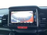 バックモニター付きで車庫入れもラクラク♪