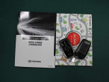 ユーザーガイド&メンテナンスノートが付属されています。