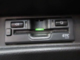 ETCももちろん搭載。いちいち料金所で停車する必要なんて当然ないです。スムーズにストレスなくドライブをお楽しみください。(※支払総額にセットアップ費用は含まれておりません。)
