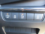 パーキングセンサーを装備。状況に応じて機能を活用でき、駐車時や狭い場所での車両周囲確認をサポートします。