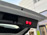 万が一ご愛車が故障した場合でも2年間走行距離に関係なく全国のディーラーで対応可能な工賃を含む正規の無償修理を受けて頂けます。保証対象部品などに関してはお気軽にお尋ねください。