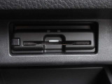 ビルトインETC2.0 インストルメントパネルのデザインにフィットするETCです。